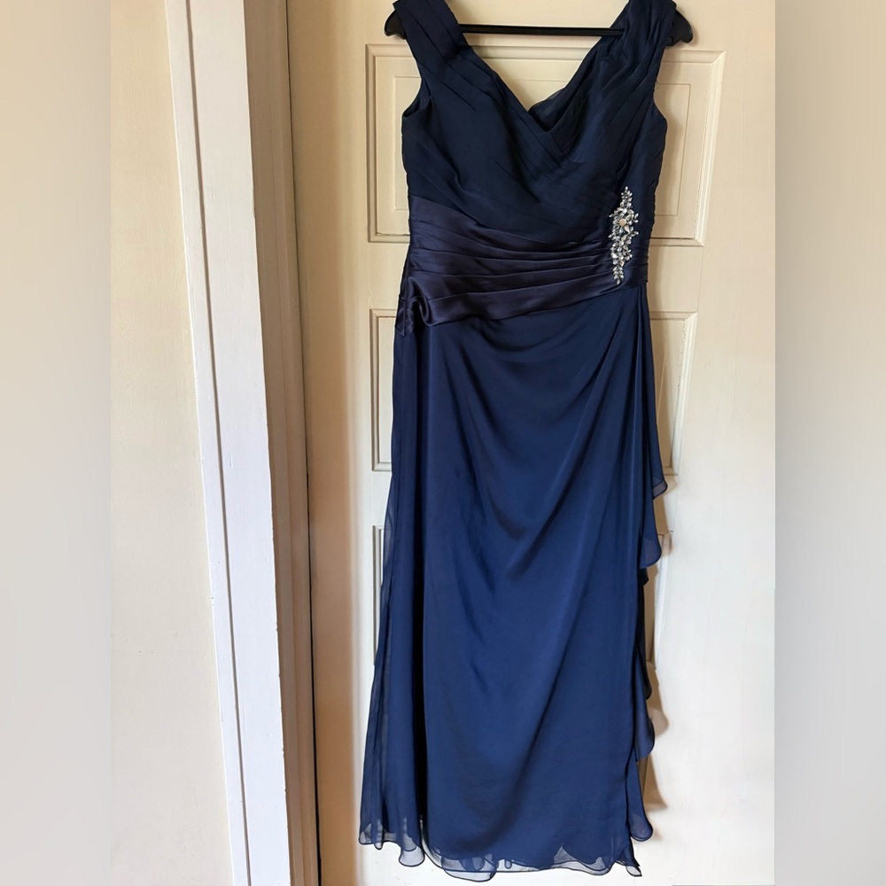 “Jade by Jasmine Navy Mother of the Groom Dress Size 10 Beaded Chiffon Formal”